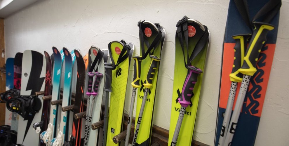 Hire skis in Morzine Chalet