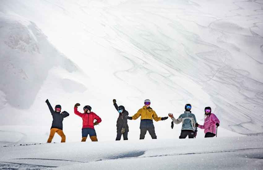 Group of skiers in Morzine